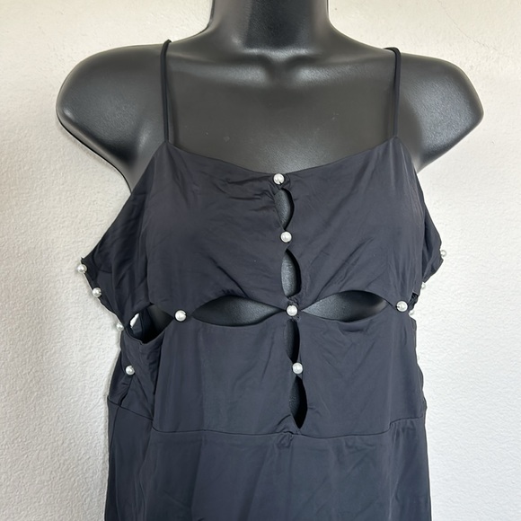 Superdown Celina Cut Out Mini Dress in Black with Pearls - Picture 4 of 11
